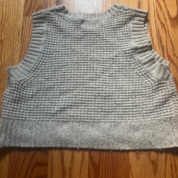 Jessica Simpson Swester Vest - Picture 2 of 2